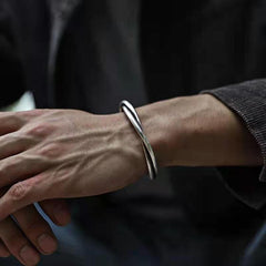 Retro Twisting Bracelet